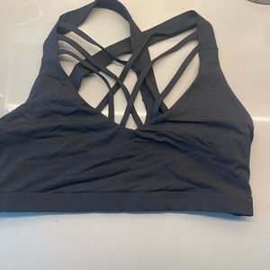 Black sports bra